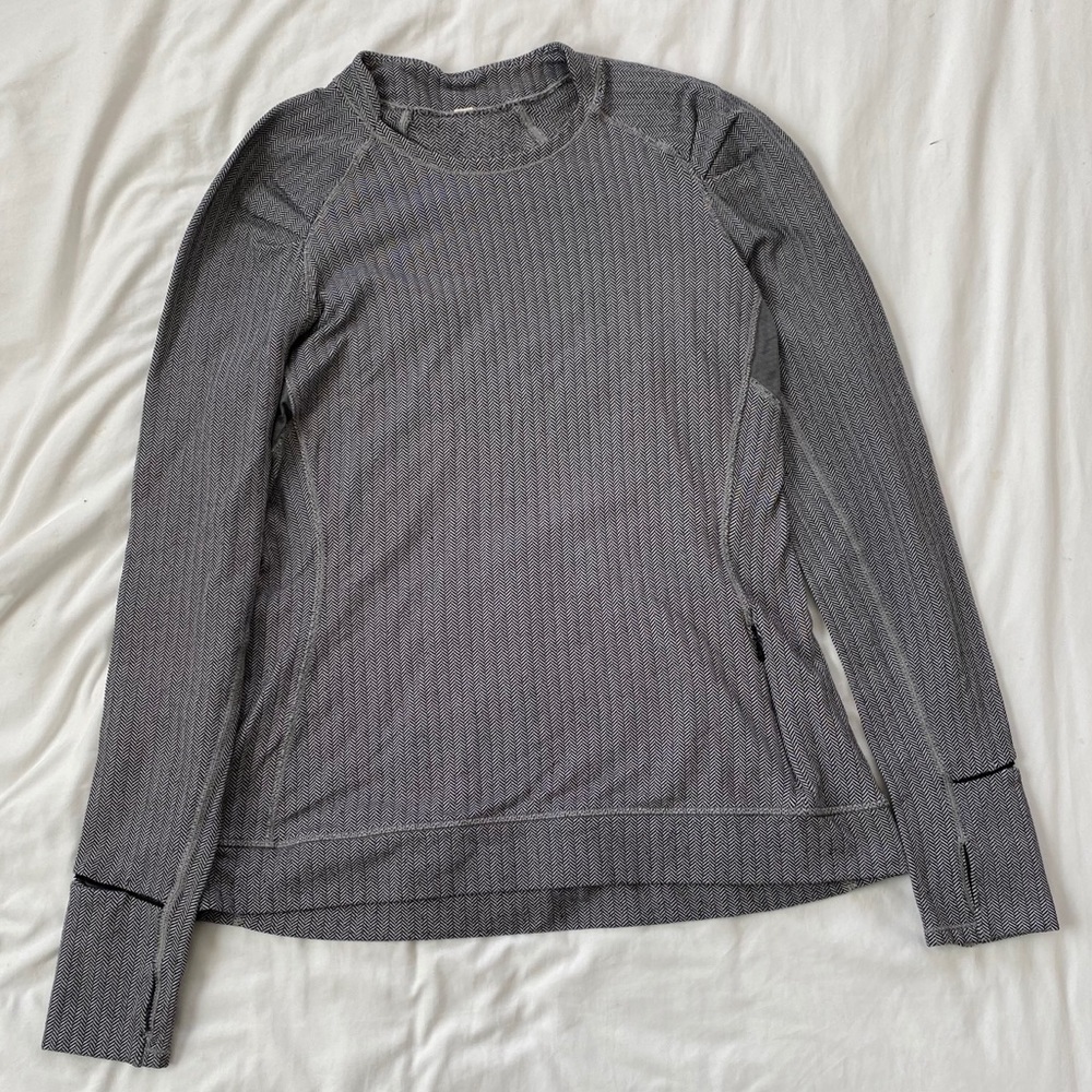 Lululemon Long Sleeve w/ Front Zipper & thumb hole